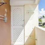 Ed. Viana Do Castelo | Largo Da Ordem E Shopping Mueller | Gonzaga Stays