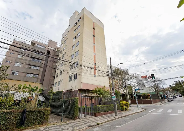 Ed. Viana Do Castelo | Largo Da Ordem E Shopping Mueller | Gonzaga Stays