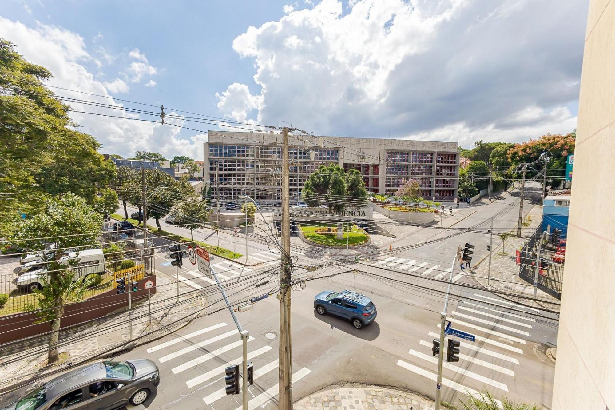 Ed. Viana Do Castelo | Largo Da Ordem E Shopping Mueller | Gonzaga *