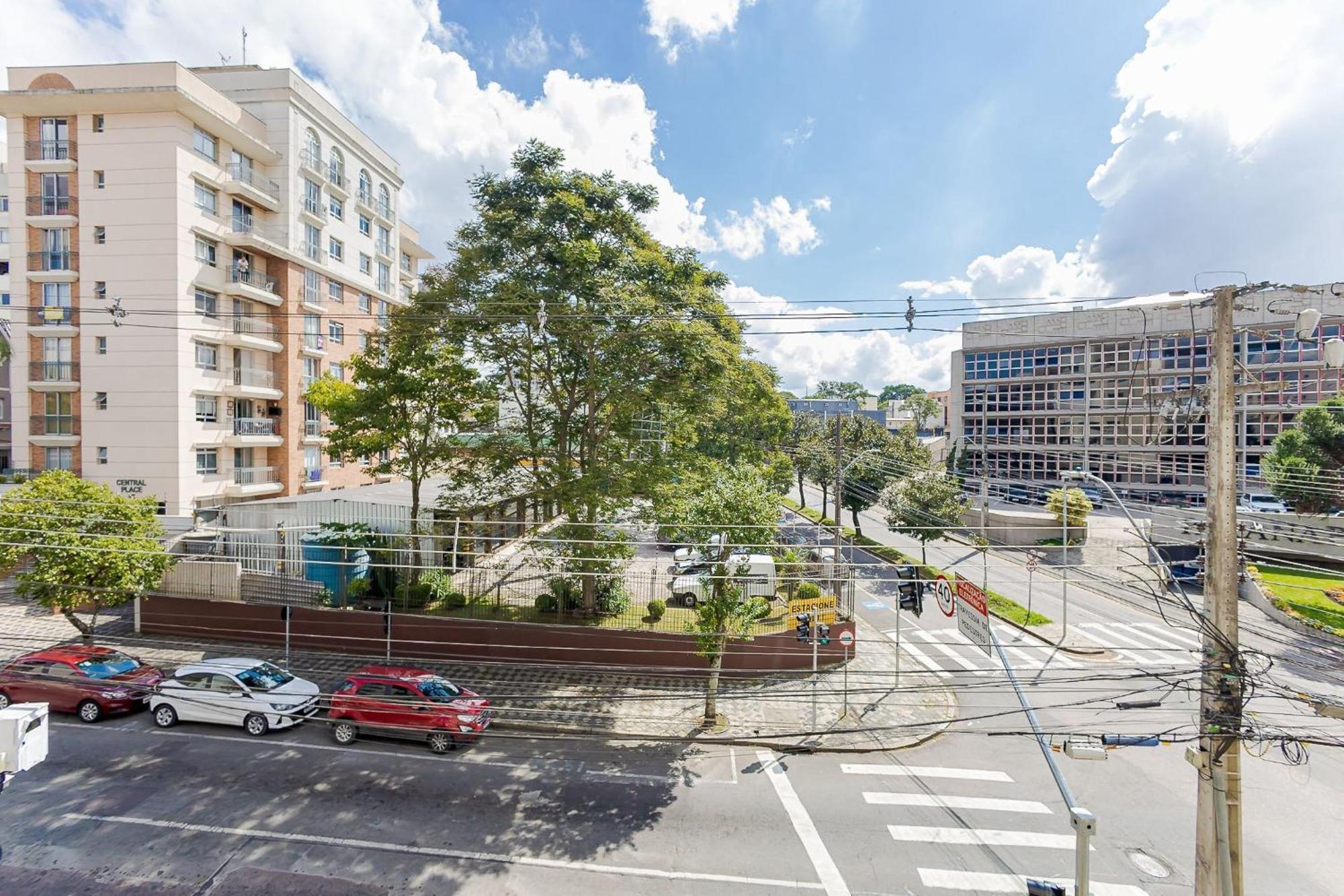 Ed. Viana Do Castelo | Largo Da Ordem E Shopping Mueller | Gonzaga Apartment *